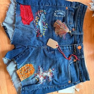 NEW denim shorts upscale by artist Jeanne Prom size 26